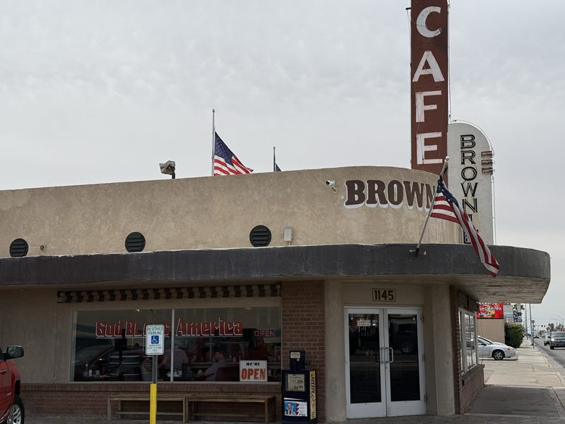 Brownie's Restaurant exterior